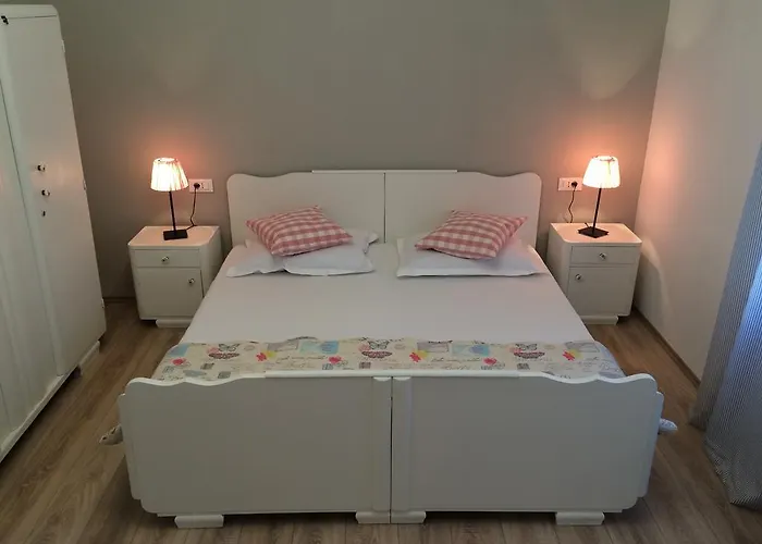 Apartment Tiana *