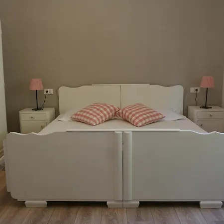 Tiana Apartment